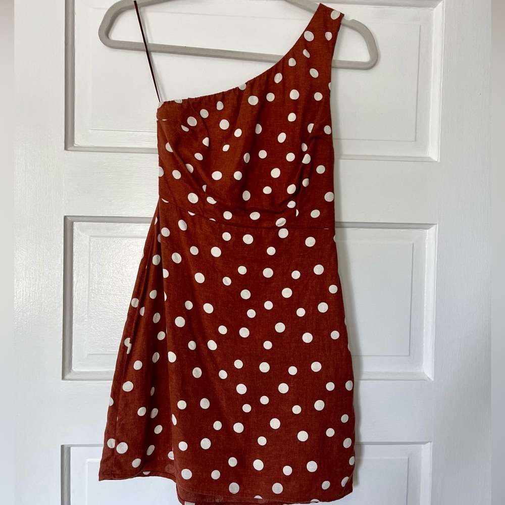 Abercrombie & Fitch Polka Dot One-Shoulder Dress - Brown and White